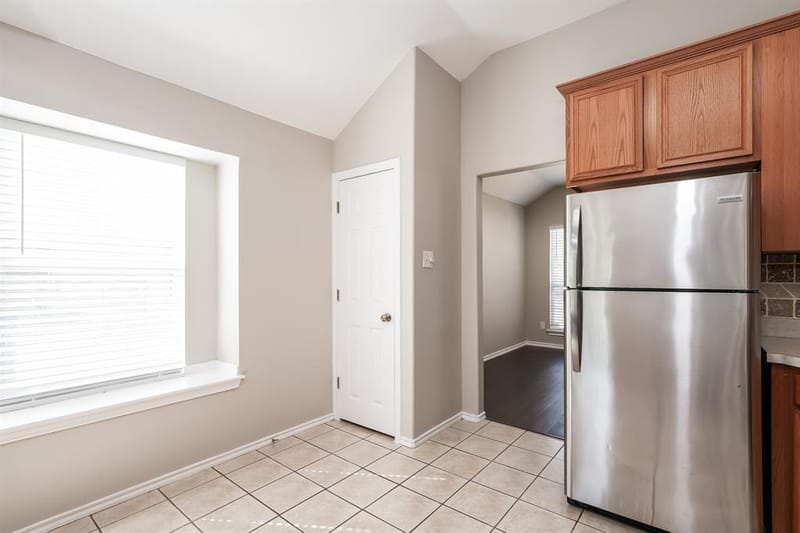 7932 Glenway Drive, Dallas TX 75249 - Photo 9