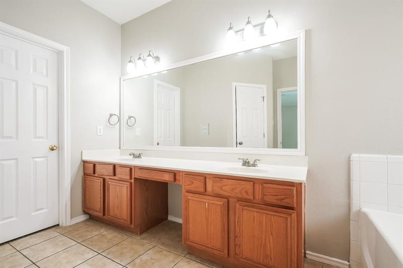 7932 Glenway Drive, Dallas TX 75249 - Photo 14