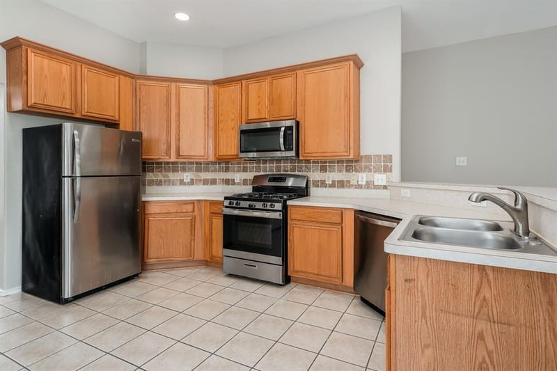 7932 Glenway Drive, Dallas TX 75249 - Photo 11