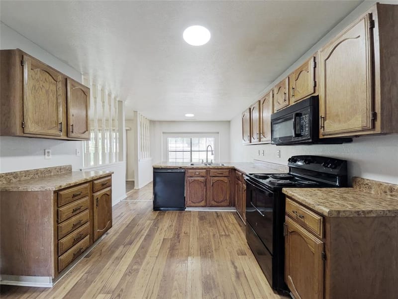 602 SW Heritage Hill Drive, Forney TX 75126 - Photo 13