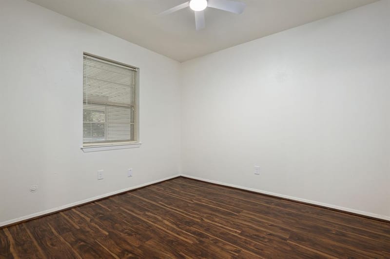 202 E Kenwood Drive, Garland TX 75041 - Photo 18