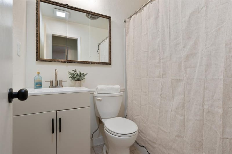 202 E Kenwood Drive, Garland TX 75041 - Photo 19