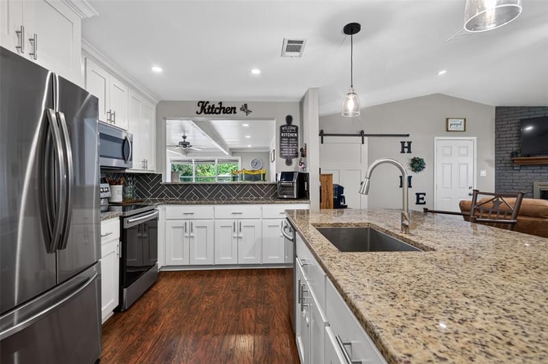 2400 Kent Circle, Greenville TX 75402 - Photo 9