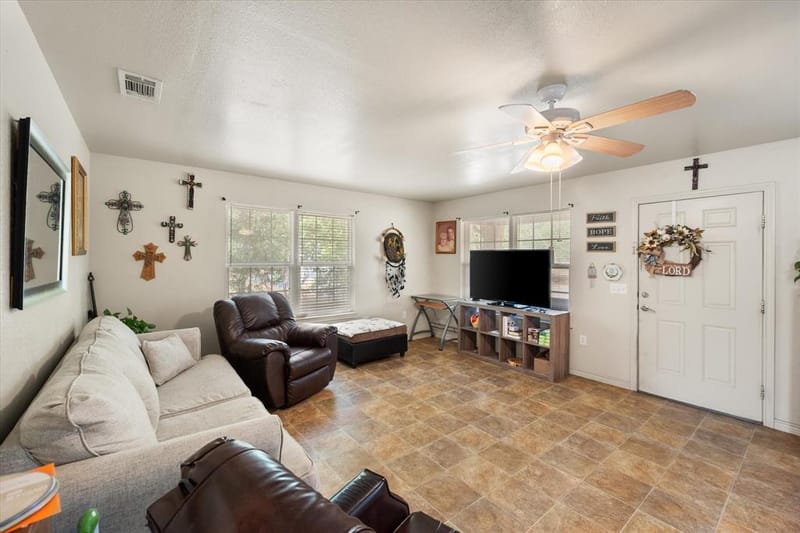 700 Cypress Avenue, Corsicana TX 75110 - Photo 13