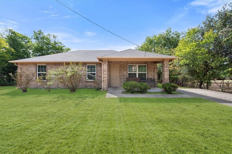 700 Cypress Avenue, Corsicana TX 75110