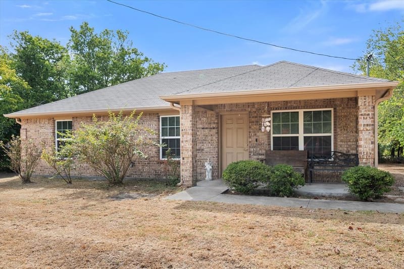 700 Cypress Avenue, Corsicana TX 75110 - Photo 10