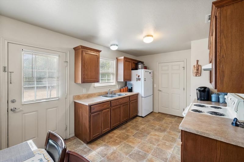 700 Cypress Avenue, Corsicana TX 75110 - Photo 18