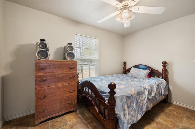 700 Cypress Avenue, Corsicana TX 75110 - Photo 29