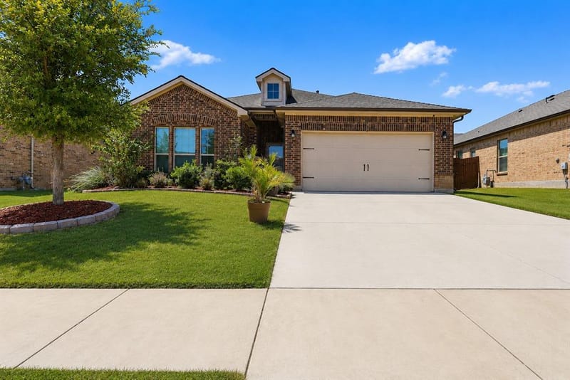 1112 Pacifica Trail, Cleburne TX 76033
