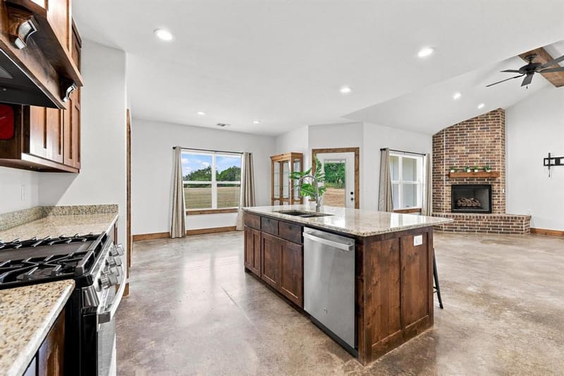 1350 County Road 4040, Ector TX 75479 - Photo 9