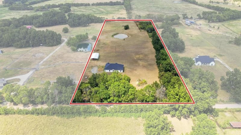 1350 County Road 4040, Ector TX 75479 - Photo 35