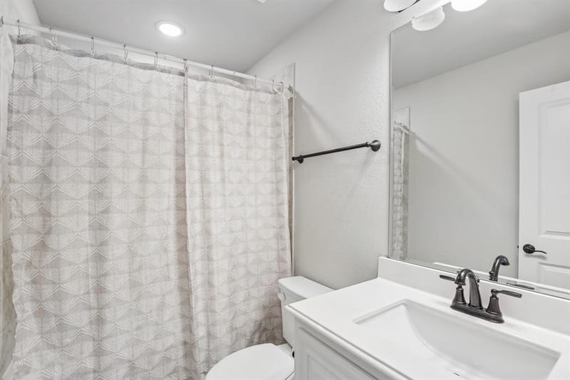 166 Martinique Drive, Lancaster TX 75146 - Photo 18