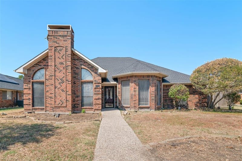 2703 Devonshire Drive, Carrollton TX 75007