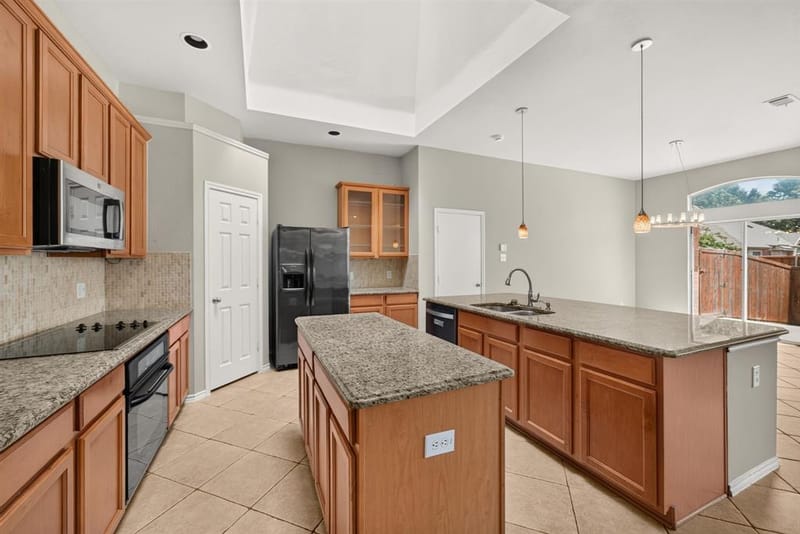 9761 Snowberry Drive, Frisco TX 75035 - Photo 14