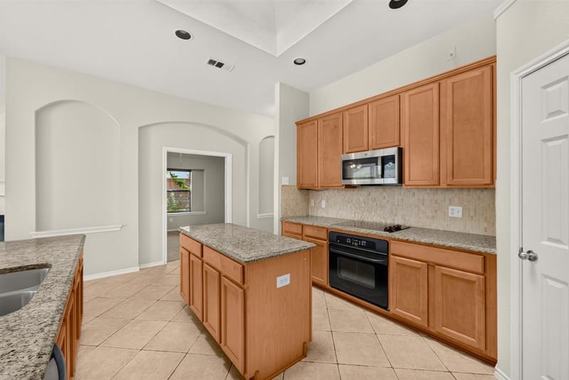 9761 Snowberry Drive, Frisco TX 75035 - Photo 15