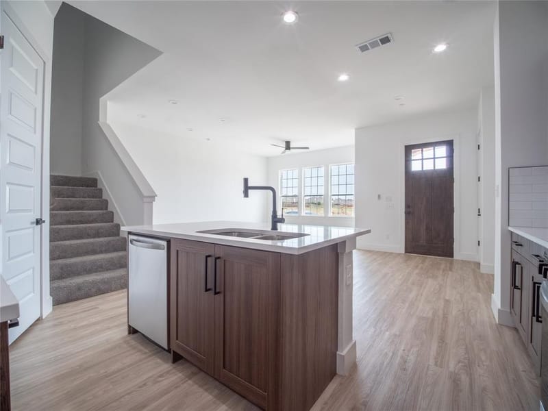 3437 Sanjeev Drive, Irving TX 75060 - Photo 6
