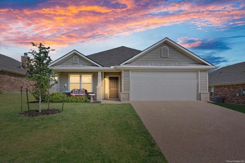 2518 Yoder Lane, Robinson TX 76706