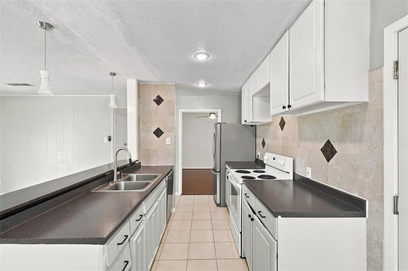 4207 Rainier Street, Irving TX 75062 - Photo 22