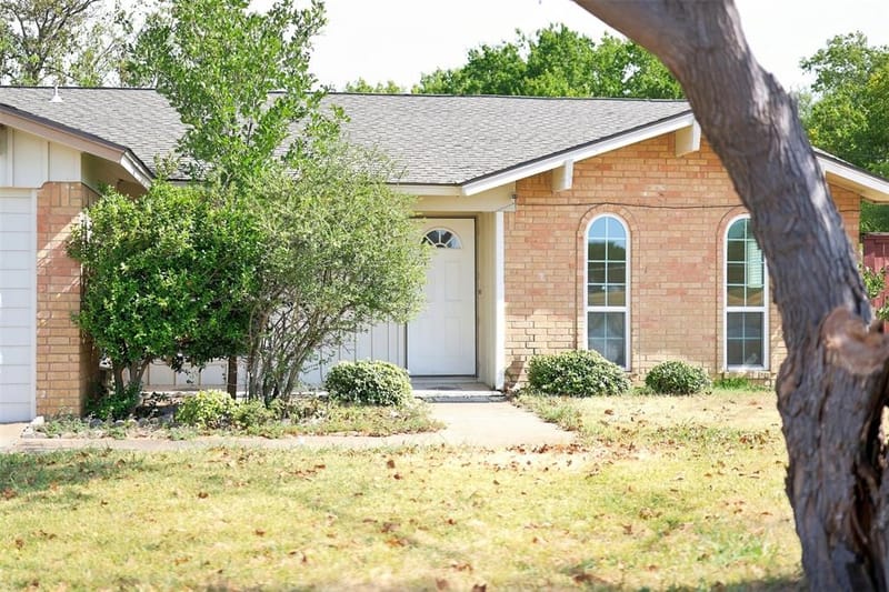 4207 Rainier Street, Irving TX 75062 - Photo 3