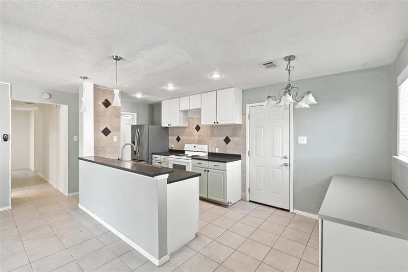 4207 Rainier Street, Irving TX 75062 - Photo 19
