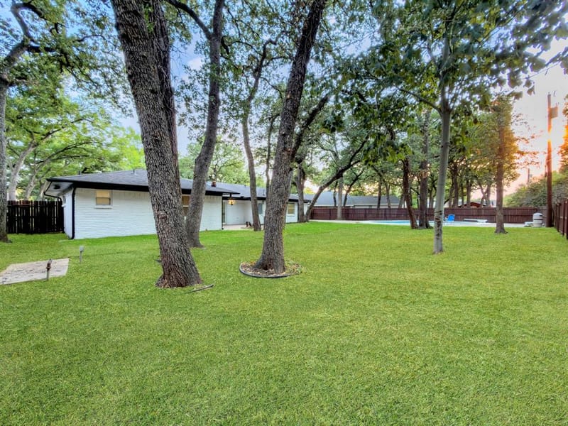 2633 Locksley, Irving TX 75061 - Photo 36