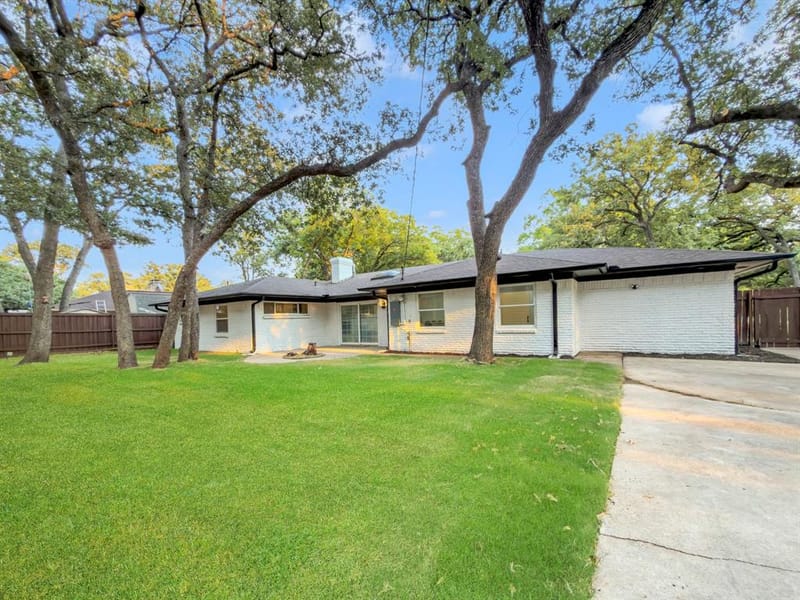 2633 Locksley, Irving TX 75061 - Photo 37