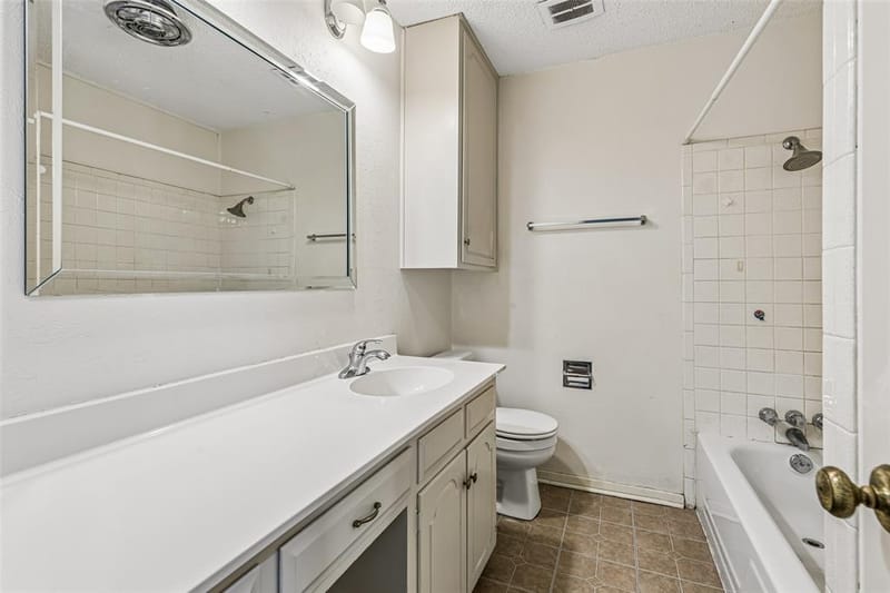2508 Denbury Drive, Fort Worth TX 76133 - Photo 23
