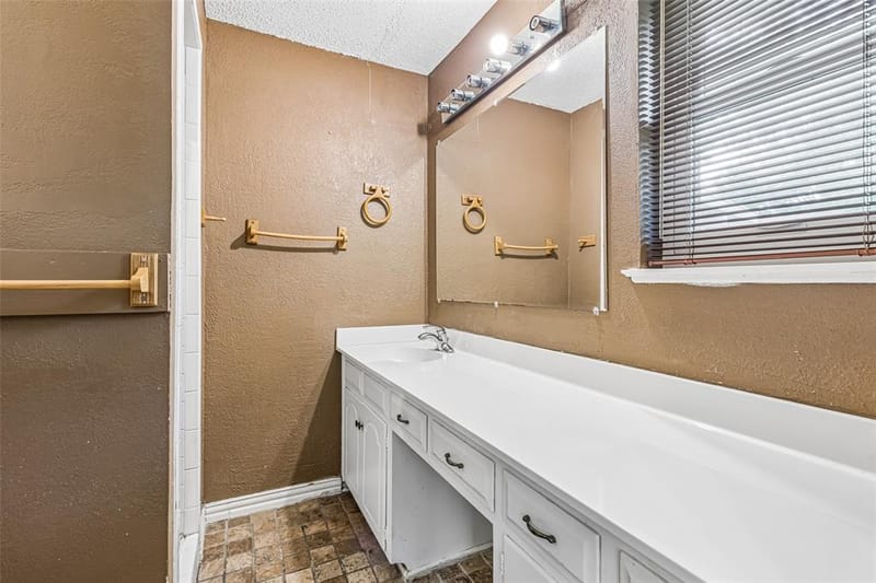 2508 Denbury Drive, Fort Worth TX 76133 - Photo 19
