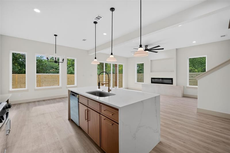 341 Bonnie View Road, Dallas TX 75203 - Photo 12