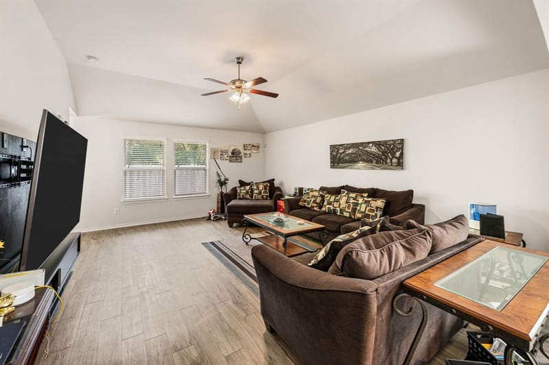 1800 Kings Cross Drive, Lancaster TX 75134 - Photo 6