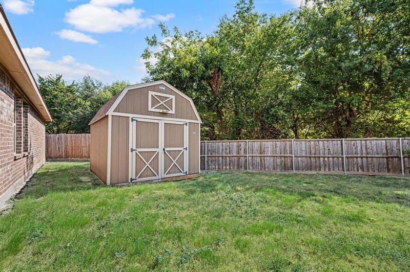 1800 Kings Cross Drive, Lancaster TX 75134 - Photo 24