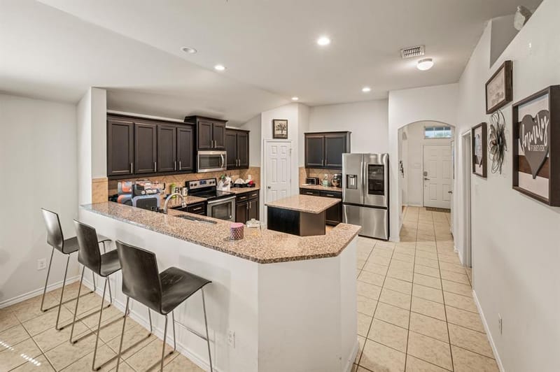1800 Kings Cross Drive, Lancaster TX 75134 - Photo 10