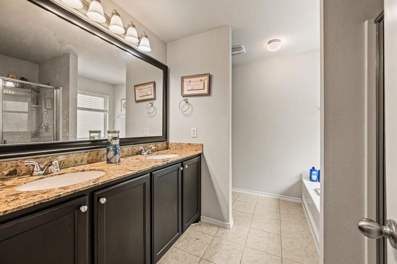 1800 Kings Cross Drive, Lancaster TX 75134 - Photo 18