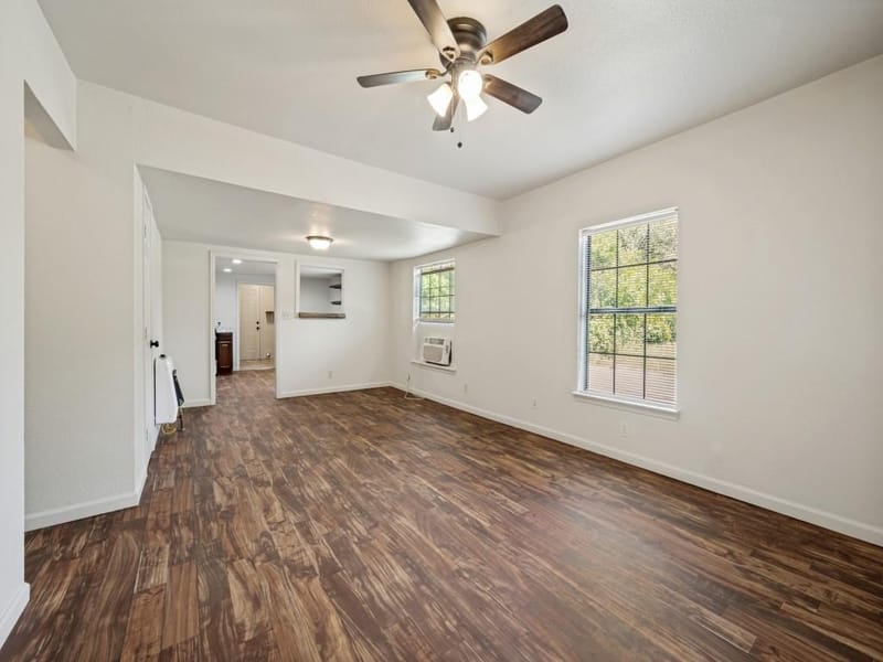 541 Denison Street, Gainesville TX 76240 - Photo 6