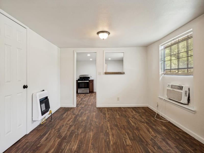 541 Denison Street, Gainesville TX 76240 - Photo 7