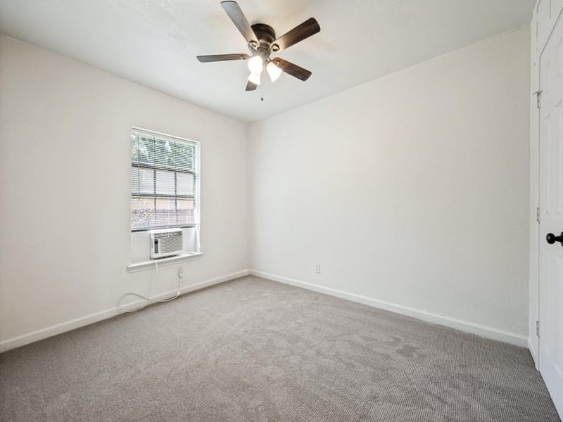 541 Denison Street, Gainesville TX 76240 - Photo 14