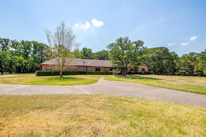 10100 Crestline Trail, Burleson TX 76028 - Photo 2