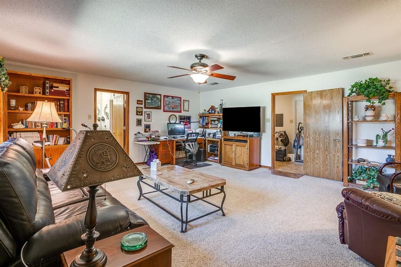 10100 Crestline Trail, Burleson TX 76028 - Photo 16