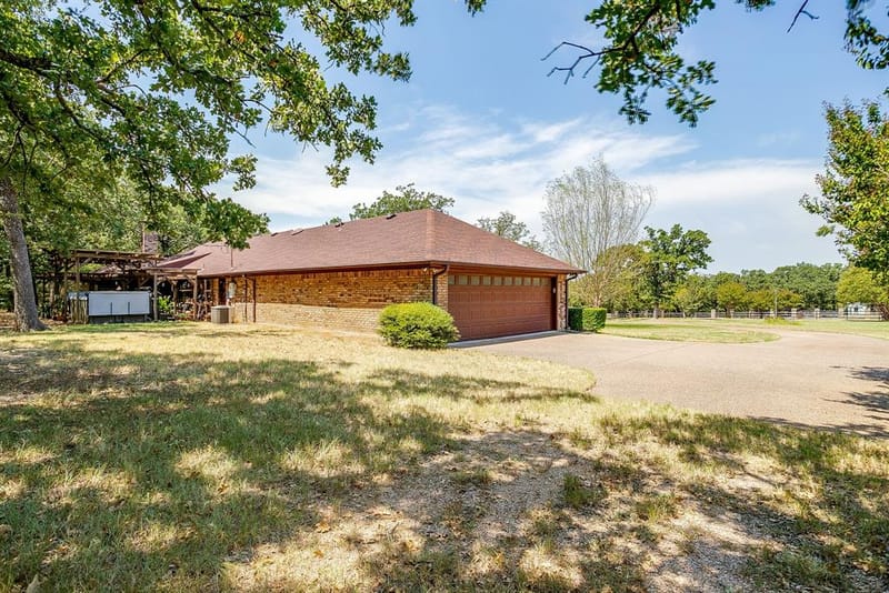 10100 Crestline Trail, Burleson TX 76028 - Photo 28
