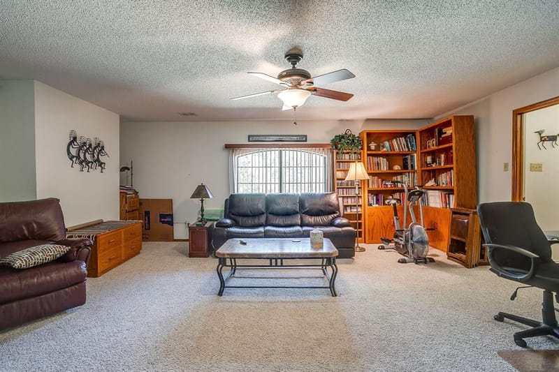 10100 Crestline Trail, Burleson TX 76028 - Photo 15