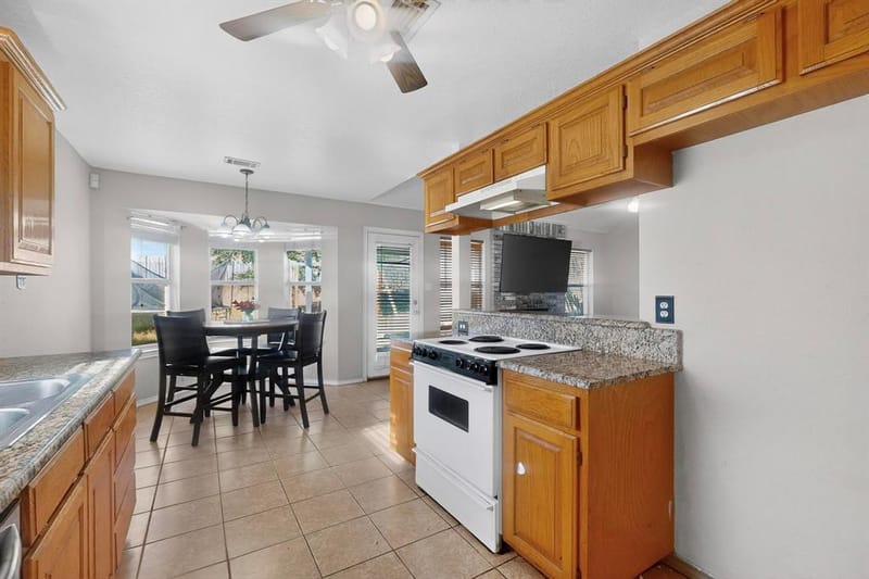107 Catie Lane, Joshua TX 76058 - Photo 9