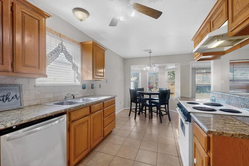 107 Catie Lane, Joshua TX 76058 - Photo 10