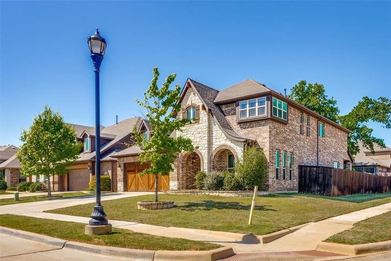 1029 Palo Oaks Drive, Burleson TX 76028