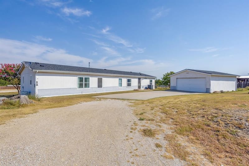 1212 Alliance Boulevard, Rhome TX 76078 - Photo 27