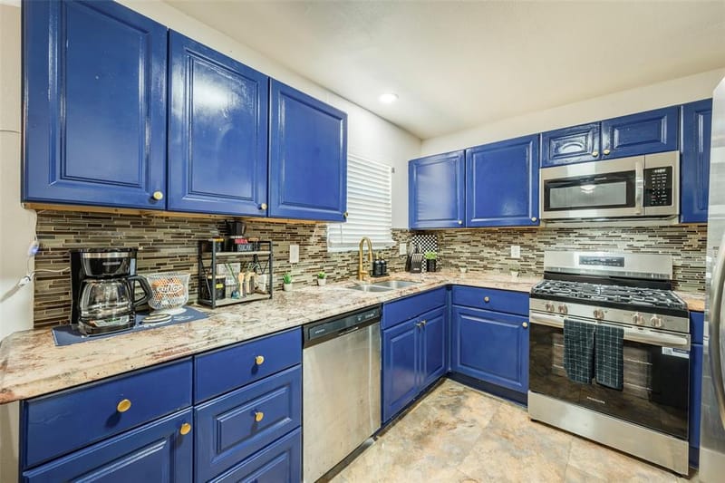 509 Circle Drive, Arlington TX 76010 - Photo 13