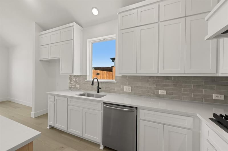 1610 Whisperwood Way, Midlothian TX 76065 - Photo 11