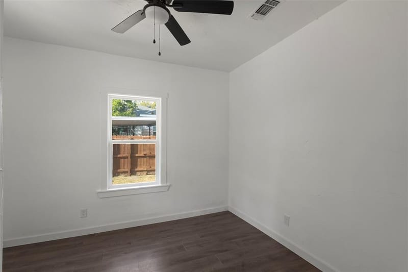 1212 Earl Street, Commerce TX 75428 - Photo 13