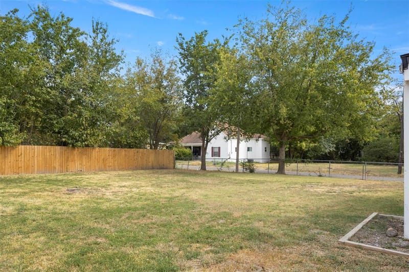 1212 Earl Street, Commerce TX 75428 - Photo 22