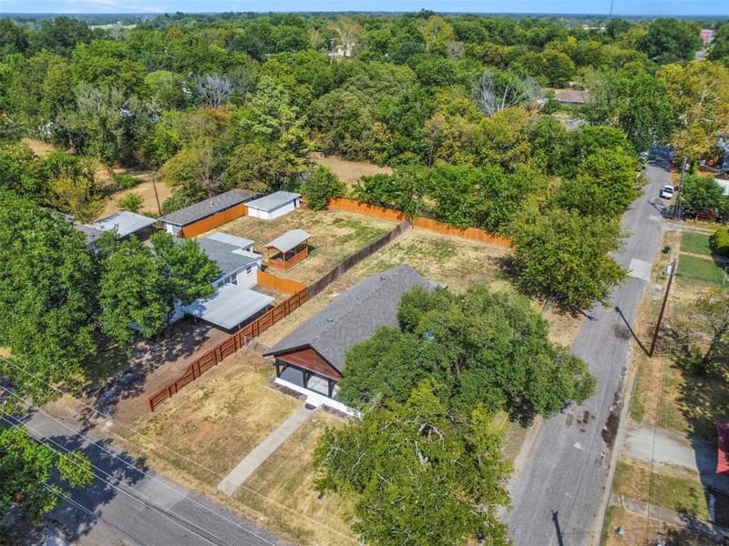1212 Earl Street, Commerce TX 75428 - Photo 3
