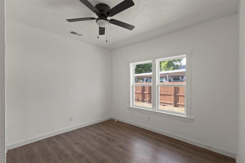 1212 Earl Street, Commerce TX 75428 - Photo 14